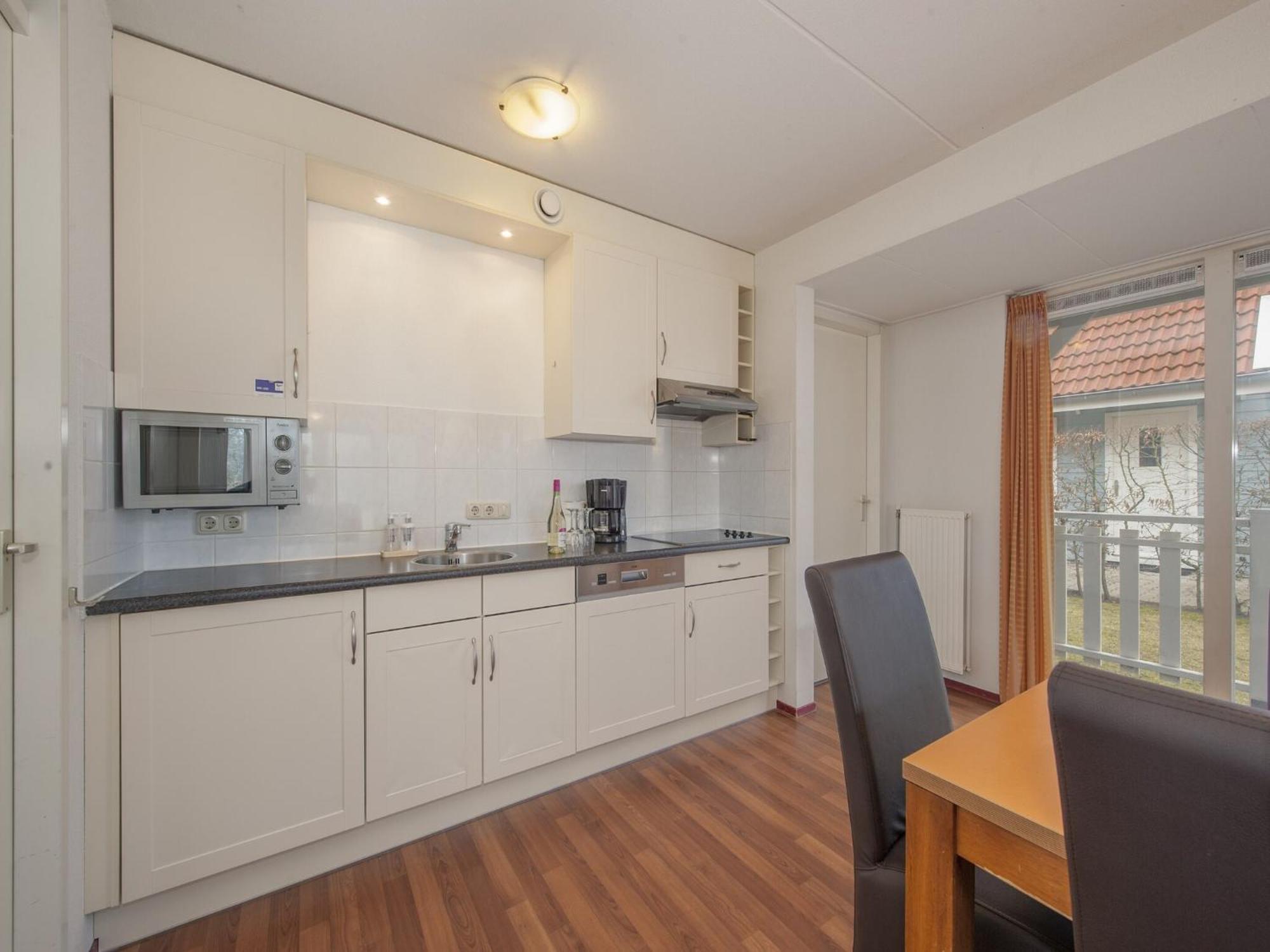 Villa Comfortable With Veranda, Near The Grevelingen