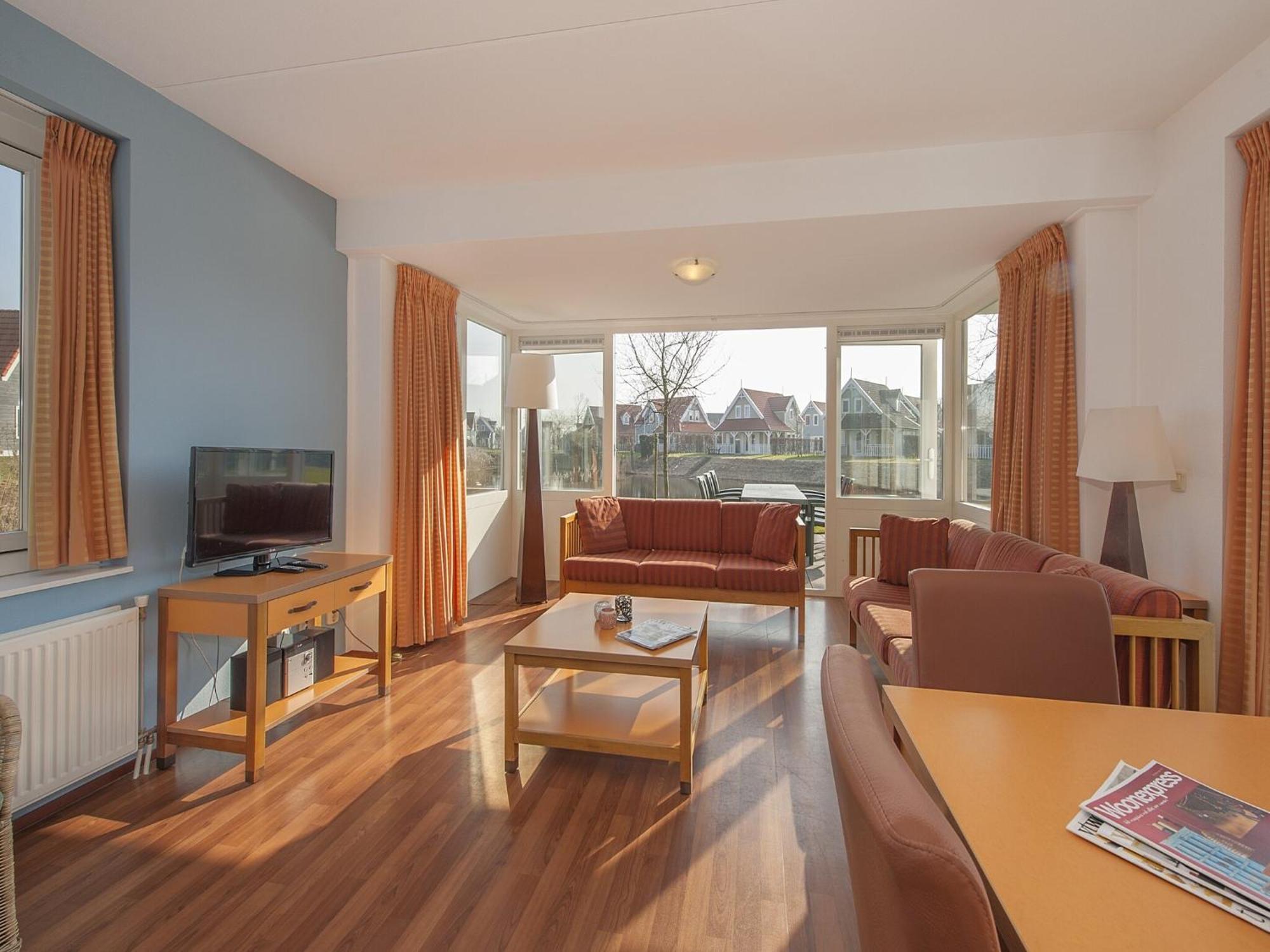 Comfortable With Veranda, Near The Grevelingen Villa